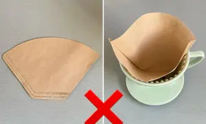 Så här viker du kaffefilter för bästa resultat. Ett vikt filter i en mugg ger godare kaffe.