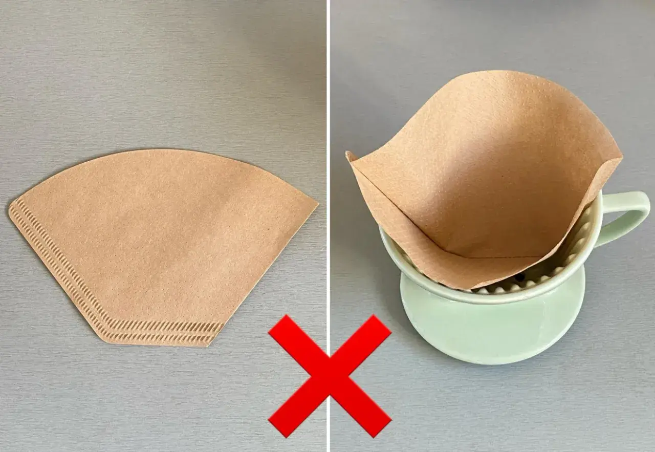 Så här viker du kaffefilter för bästa resultat. Ett vikt filter i en mugg ger godare kaffe.